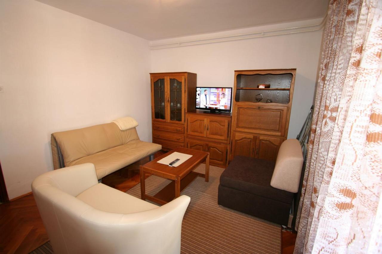 Apartments Grskovic G. Jesenovica シロ エクステリア 写真